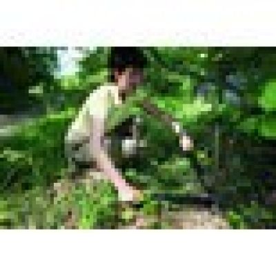 3. Fiskars 112290 String Pruner