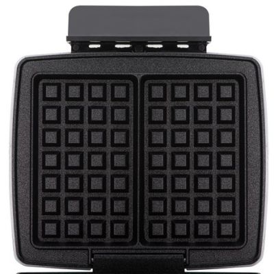 4. ADLER AD 3085 waffle maker