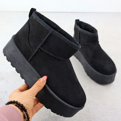 11. Women's black suede snow boots Potocki 16322