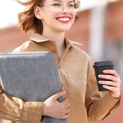 2. Ugreen LP187 case for a 13-13.9" laptop - gray