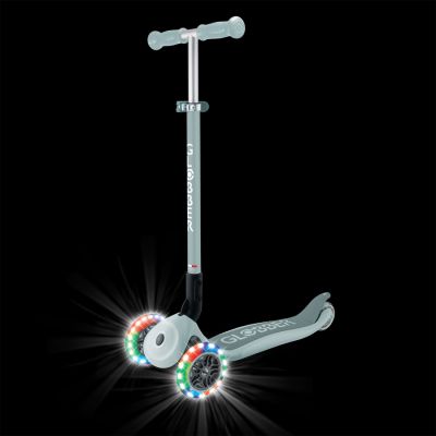 2. PRIMO FOLDABLE LIGHTS 3-Wheel Scooter (432-609-4)