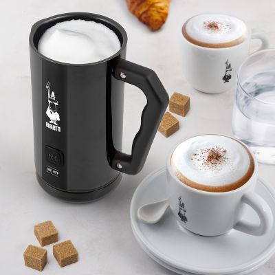 3. Bialetti Milk Frother MKF02 nero electric milk frother