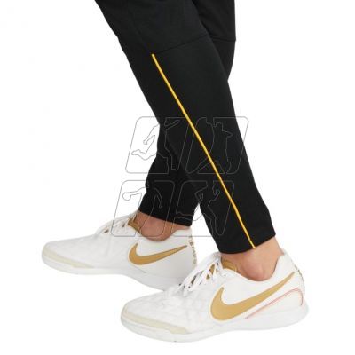 5. Tracksuit Nike NK Dri-Fit Academy 21 W DC2096 014