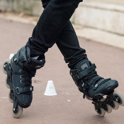 10. SEBA FR Spin M SKKFRSPIN-BK freestyle skates