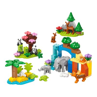3. LEGO DUPLO TOWN 10446 Wild Animal Families 3in1
