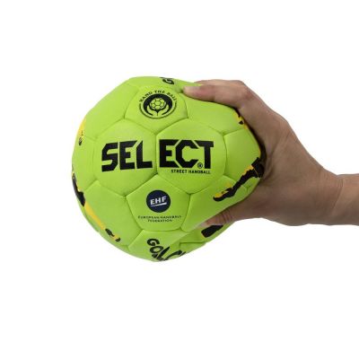 4. SELECT HANDBALL Goalcha STREET 42 cm EHF