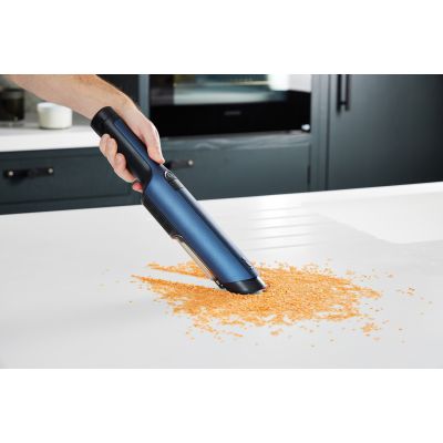 7. SHARK VACUUM CLEANER WV270EU