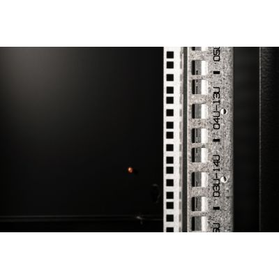 6. Digitus Unique 19" 16U wall-mounted network cabinet 600x450, glass door, black, undivided, assembled, 100kg