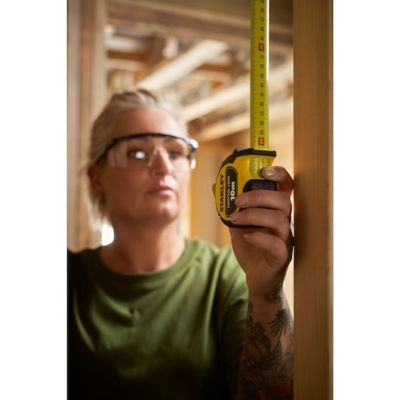 5. measure Stanley Control Lock 10m x
