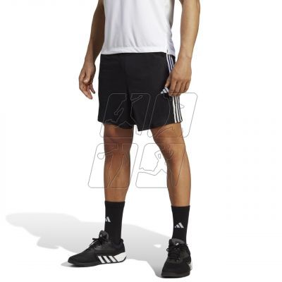 2. Adidas Train Essentials Piqué 3-Stripes M shorts IB8111