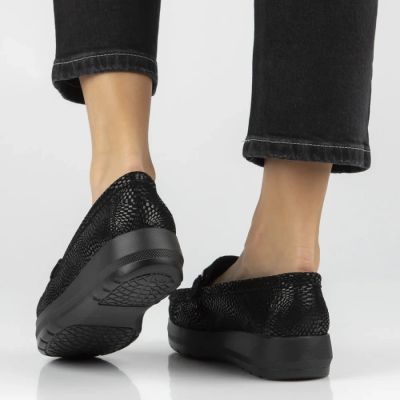 6. Women's leather platform loafers, black, Filippo DP7652