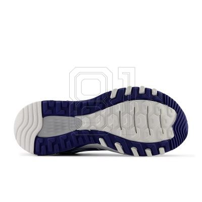 5. New Balance M MT410CH8 shoes