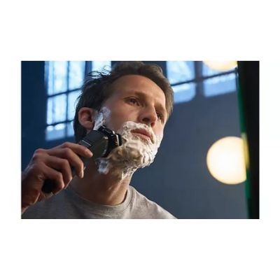 4. PHILIPS Series 7000 S7887/58 Shaver