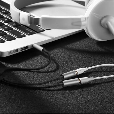 3. Ugreen cable cable headphone splitter 3.5 mm mini jack AUX microphone 20cm (microphone + stereo output) silver (30619)