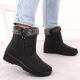 16. Women’s black snow boots with fur lining Vinceza 86231