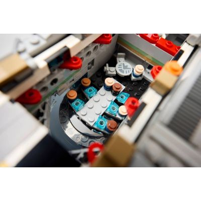 12. LEGO Marvel Super Heroes 76354 - SHIELD Helicarrier