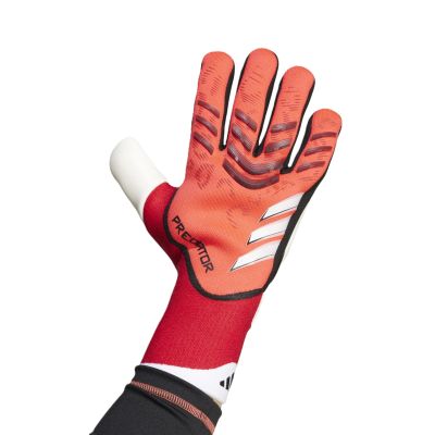 4. adidas Predator Pro M IW6276 goalkeeper gloves