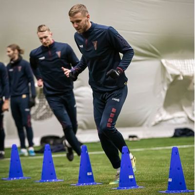 5. Yakima Sport 100734 Tall Bollard with Holes