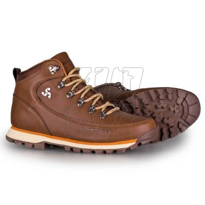 9. Leather trekking shoes Outback Bustagrip M MRM1B