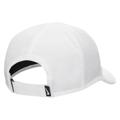 3. Nike Men’s Dri-FIT Club White Lightweight Sports Cap