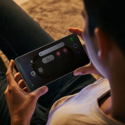 4. AmazingThing Radix Privacy Glass tempered glass for Samsung S26