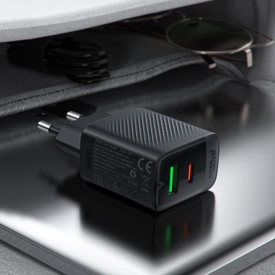 7. Acefast A78 Charger Network GaN USB-A / USB-C PD 20W - Black