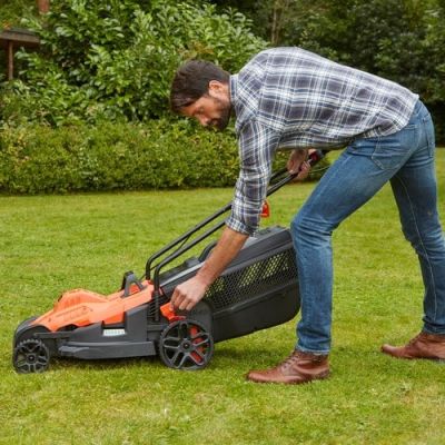 9. Black & Decker BEMW481ES Push Lawn Mower AC Orange