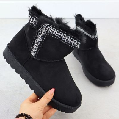 9. Women's black suede snow boots Potocki 06303