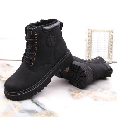 14. NEWS W EVE364A black insulated hiking boots with zipper