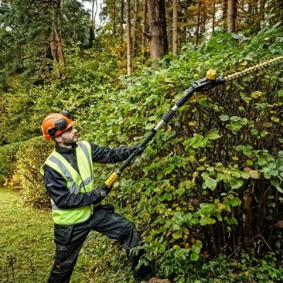 17. Hedge Trimmer 65cm, 54V DCMPH566N DEWALT