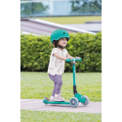 11. Globber Foldable 3-Wheel Scooter Lights Emerald Green Jr 437-107