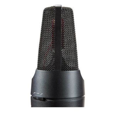 6. sE Electronics X1 S Vocal Pack Black Studio Microphone