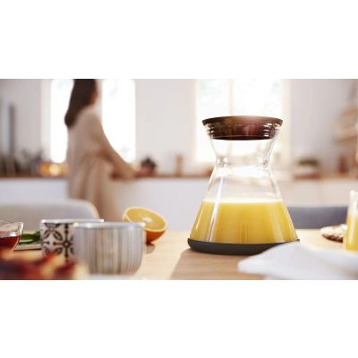 7. BOSCH MCP72GPB citrus juicer (40W; 1l; black, transparent)