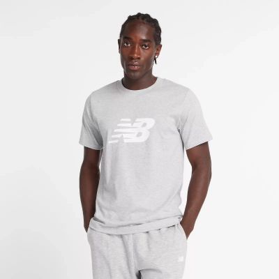 7. New Balance S/S Sport Graphic V Flying M T-shirt MT43906AG