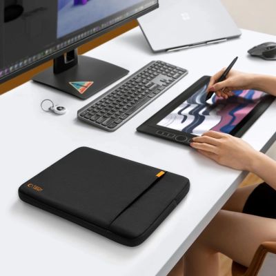 10. Tech-Protect Defender Laptop Case 15-16" - Black