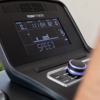 32. FLOW FITNESS ELECTRIC TREADMILL RUNNER DTM2500
