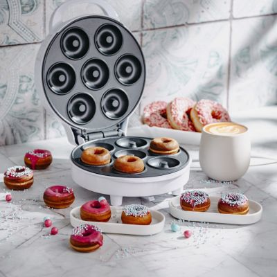 21. ADLER AD 3075 Donut Maker