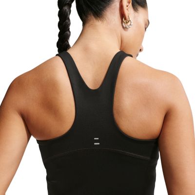 4. Nike Tempo Women's T-Shirt Black II0420 010