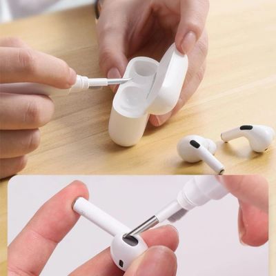 4. Tech-Protect CS02 3-in-1 Headphone Cleaning Kit - White