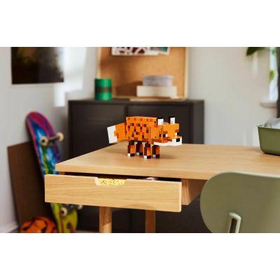 23. LEGO Minecraft 21588 Fox