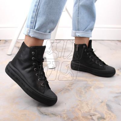 2. Lace-up insulated sneakers Big Star W INT1902B black