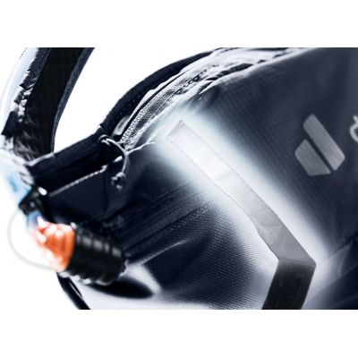 5. Deuter Shortrail III Lake – running belt