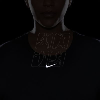 5. Nike Dri-FIT One Luxe T-shirt W DD0618-010