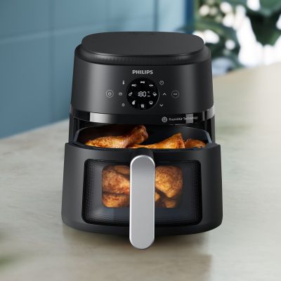 10. Philips 2000 series NA221/00 2000 series fryer with a capacity of 4.2 liters (silver)