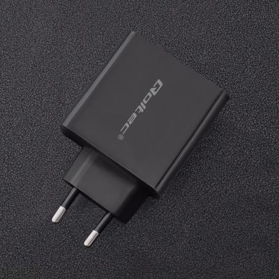 6. QOLTEC WALL CHARGER 42W | 5-20V | 2.25-3A | USB TYPE C PD | USB | BLACK