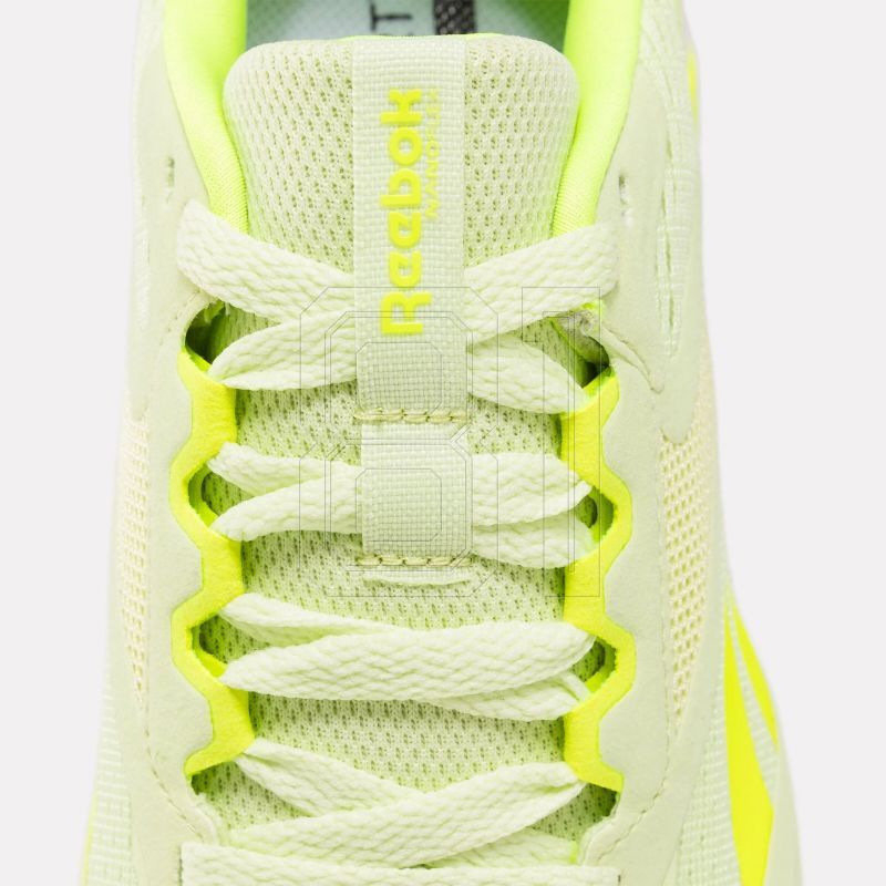 7. Reebok Nanoflex TR 2 W 100205405 shoes