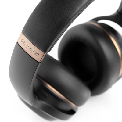 5. Teufel REAL BLUE PRO wireless Bluetooth over-ear headphones Night