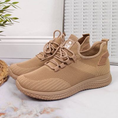 2. NEWS W EVE268A beige sports shoes 
