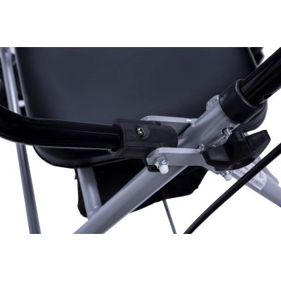 10. The four-wheeled aluminum support makes it easier