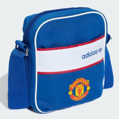 3. adidas Manchester United KQ5125 bag